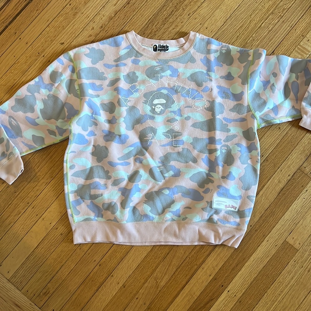 A bathing ape crewneck camo sweat-shirt